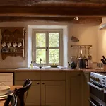 Holiday home The Gamekeeper At Hole Bottom 2
