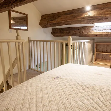 Дом отдыха The Gamekeeper At Hole Bottom 2